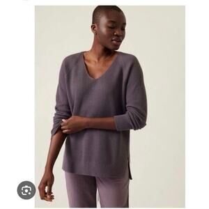 Athleta Hanover Refined‎ V-Neck Sweater Fine Merino Wool Dusk Violet Sz Small